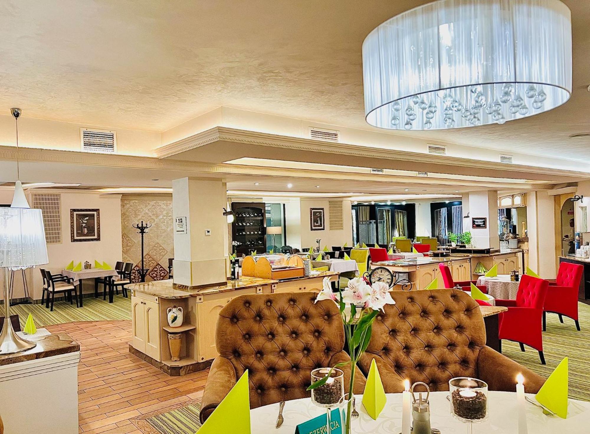Papuga Park Hotel Wellness Marrakesz & Spa 비엘스코-비아와 외부 사진